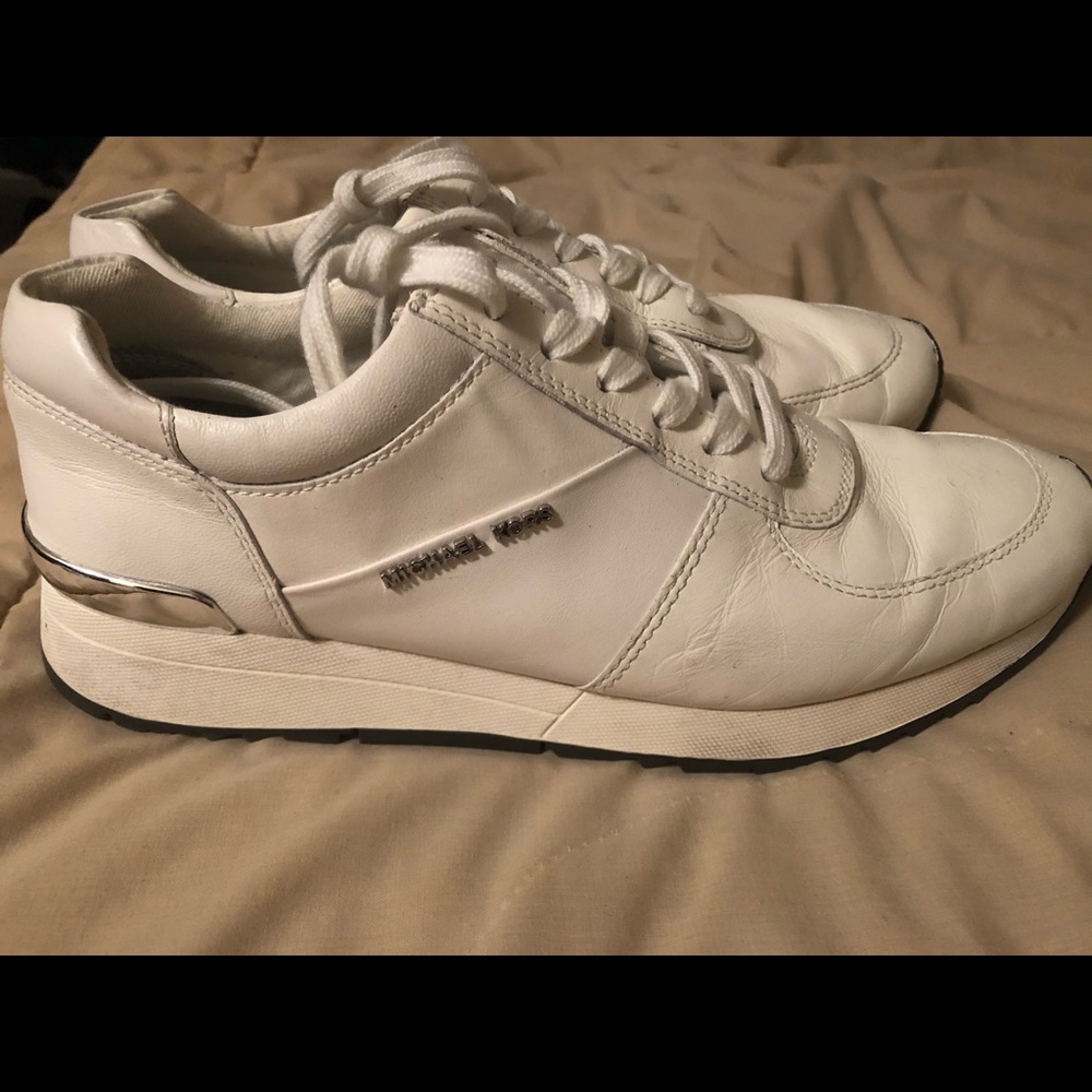 Micheal Kors white tennis shoe size 8 1/2.